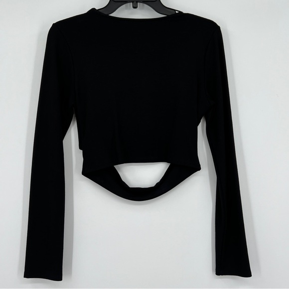 Fore Womens Cut-Out Scoop Neck Cropped Top in Black Size Medium NWT(flaws) - Picture 2 of 10